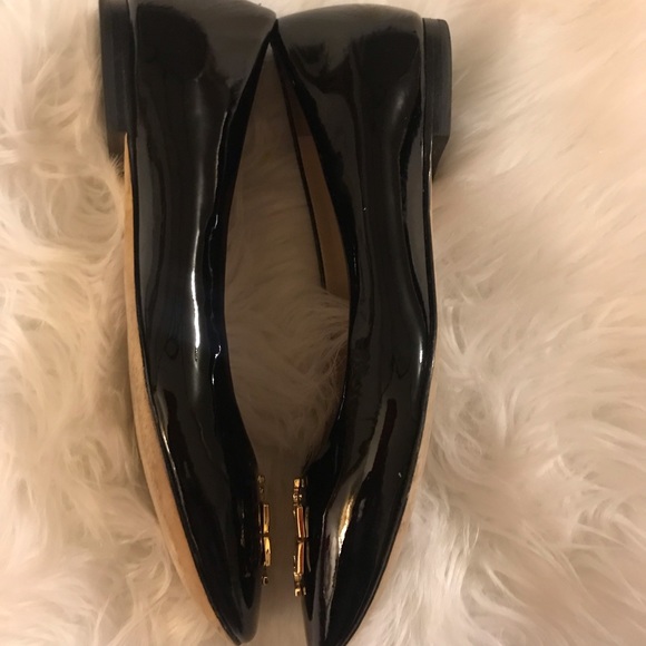 Tory Burch Claire Patent Leather ballet flat. Color is perfect black, Size 7.5 - Picture 4 of 10